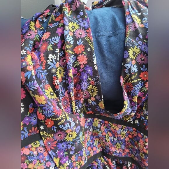 One Dress  - Picture 13 of 16